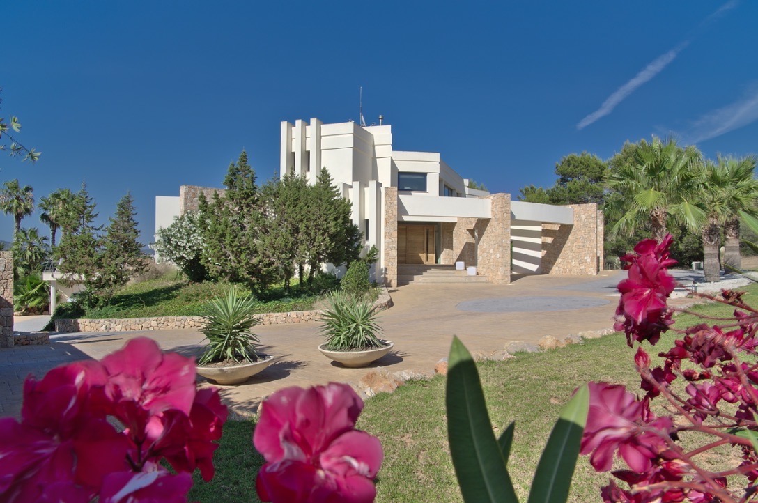 Villa Sunset Deluxe - Vivere lo stile di vita luxury mediterraneo a Ibiza